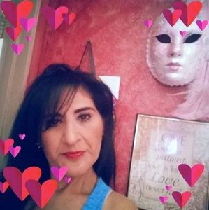 Meet your Posher, Antonia